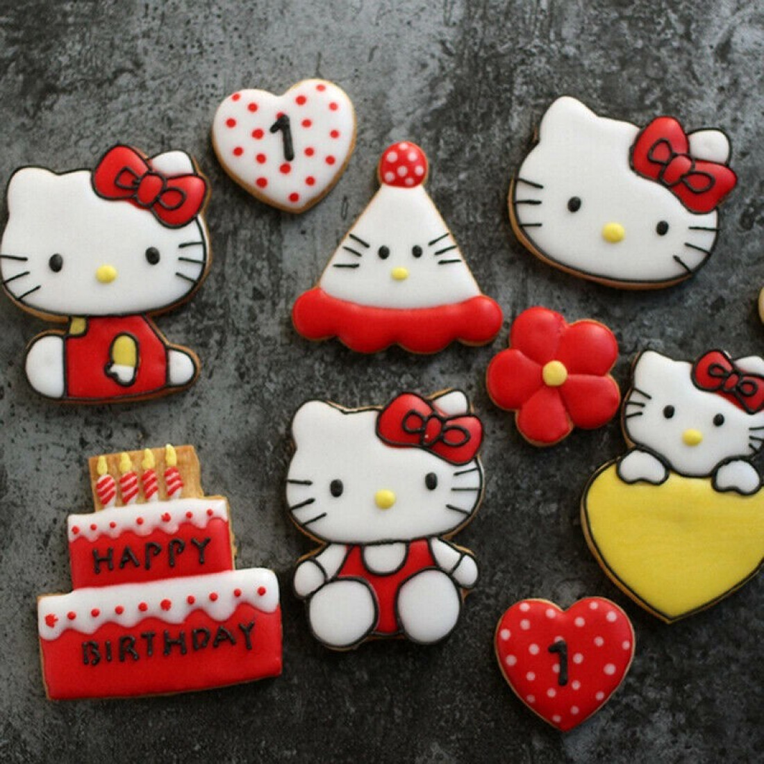 hello-kitty-fondant-cutter-2-1100x1100-1.jpg